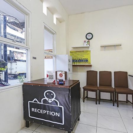 Spot On 90780 Gang Tengah Homestay Syariah 세마랑 외부 사진
