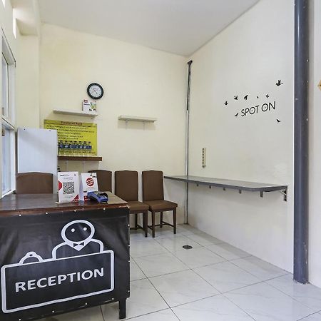 Spot On 90780 Gang Tengah Homestay Syariah 세마랑 외부 사진