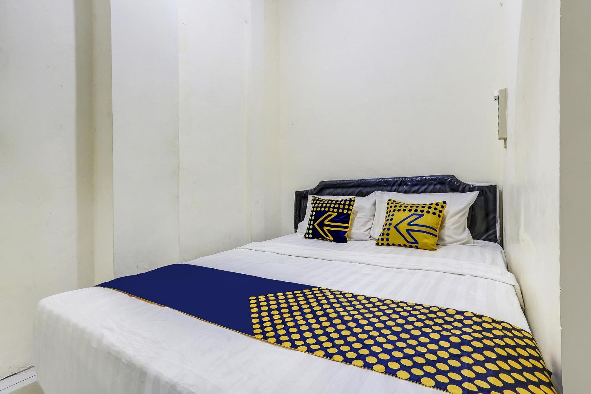 Spot On 90780 Gang Tengah Homestay Syariah 세마랑 외부 사진