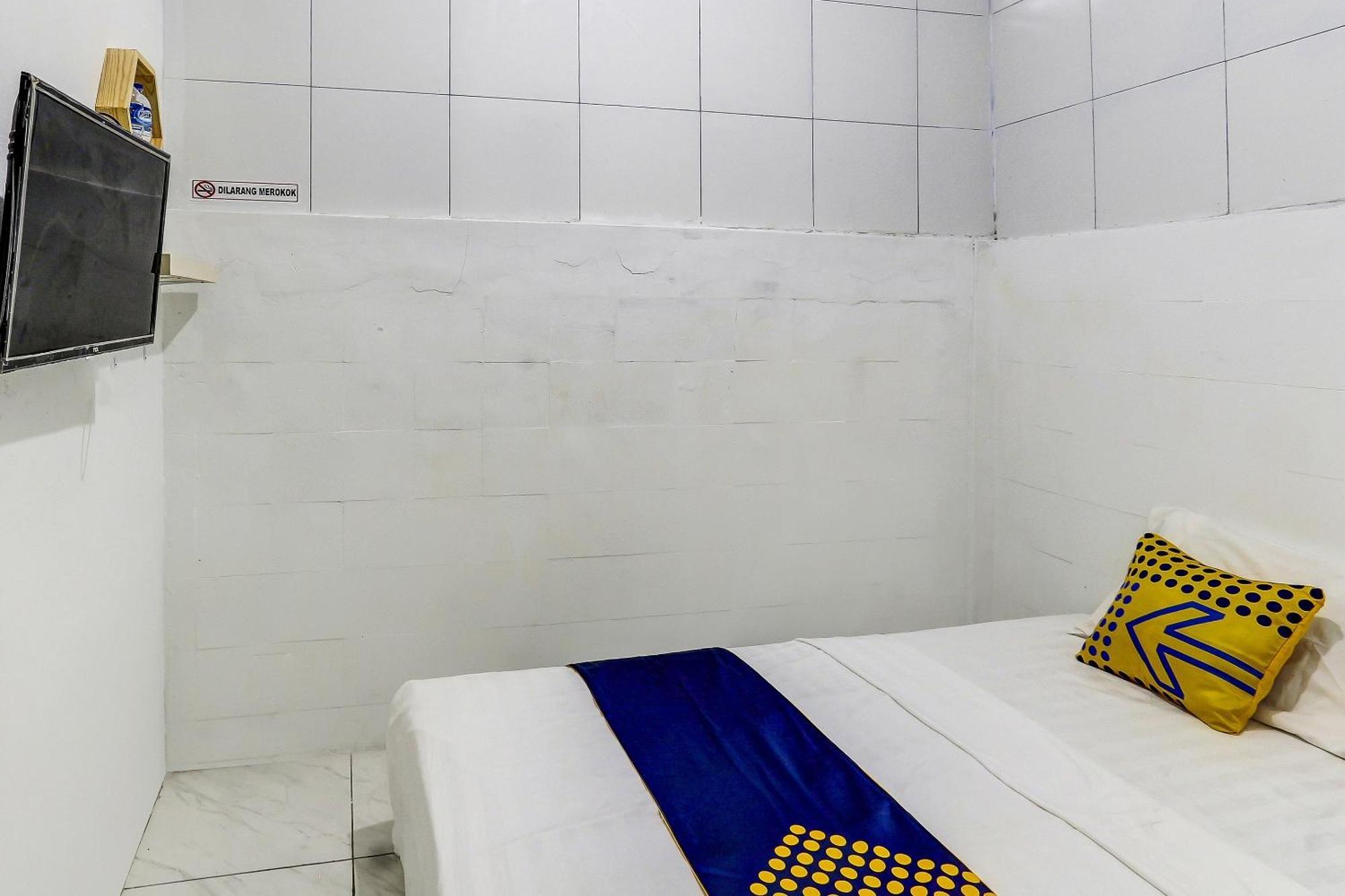 Spot On 90780 Gang Tengah Homestay Syariah 세마랑 외부 사진