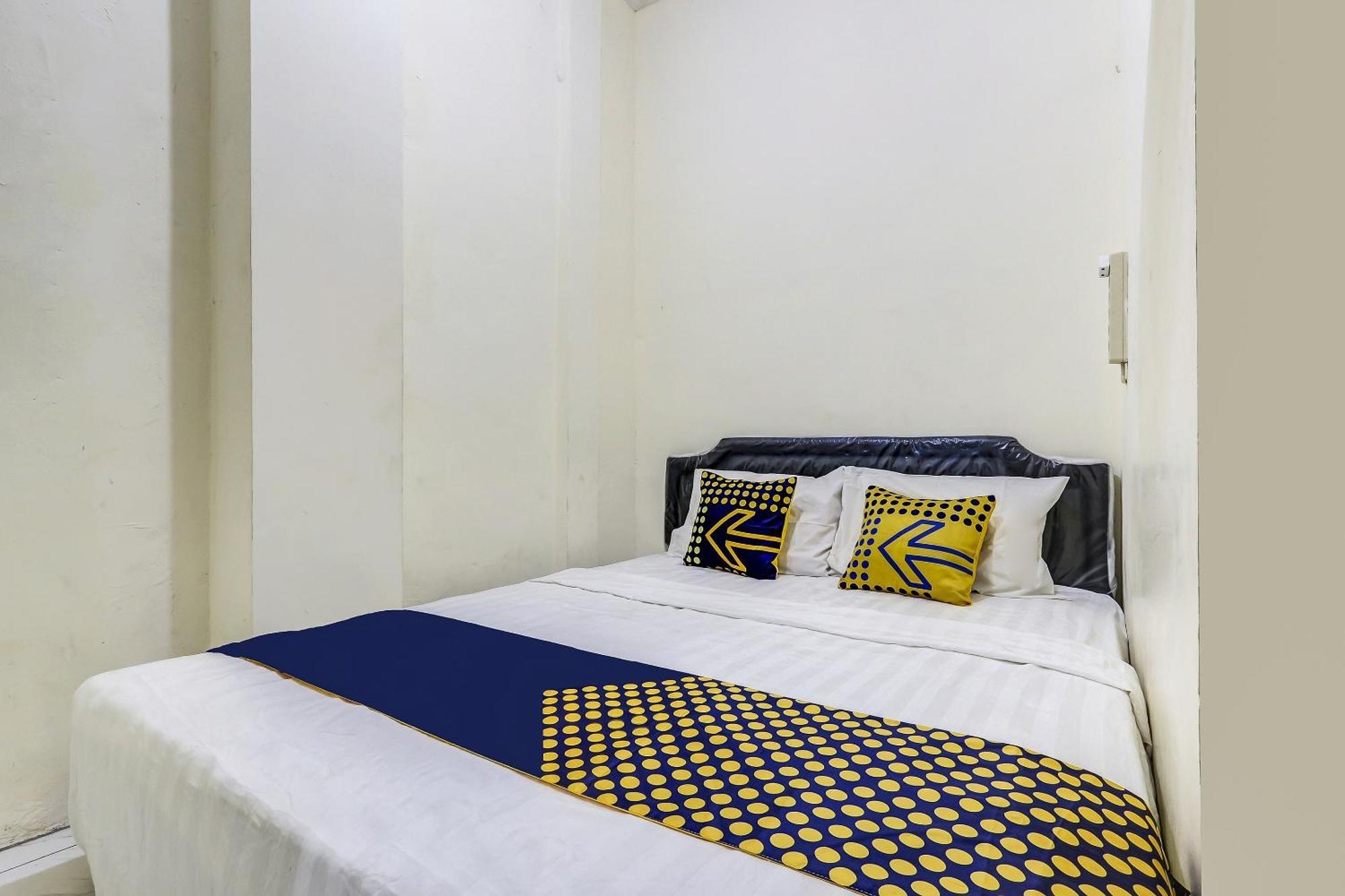 Spot On 90780 Gang Tengah Homestay Syariah 세마랑 외부 사진