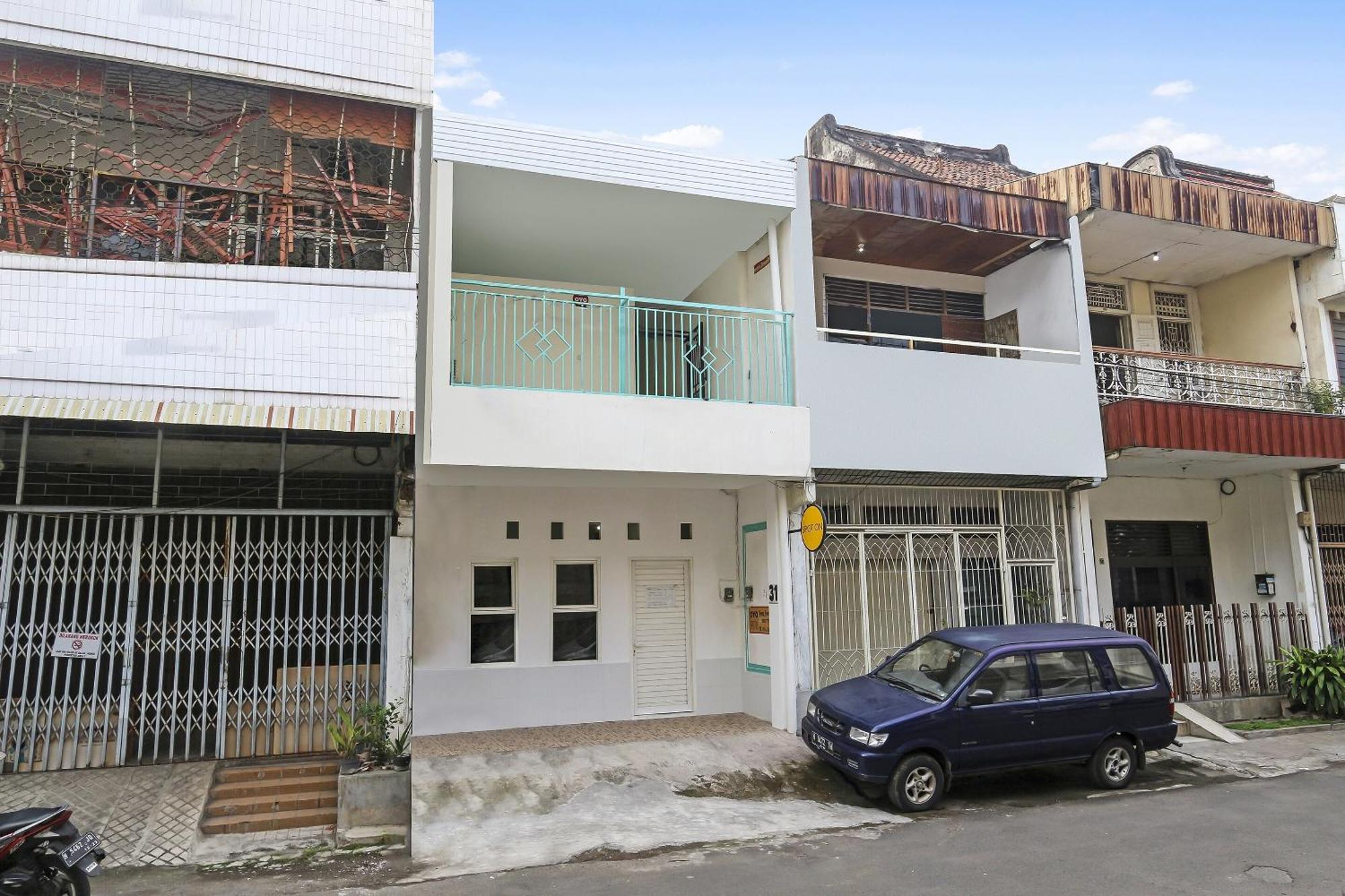 Spot On 90780 Gang Tengah Homestay Syariah 세마랑 외부 사진