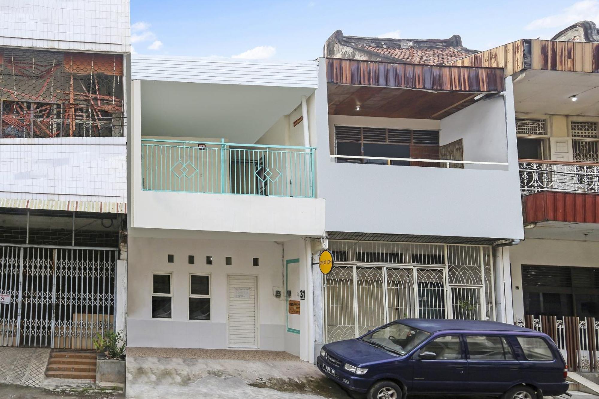 Spot On 90780 Gang Tengah Homestay Syariah 세마랑 외부 사진