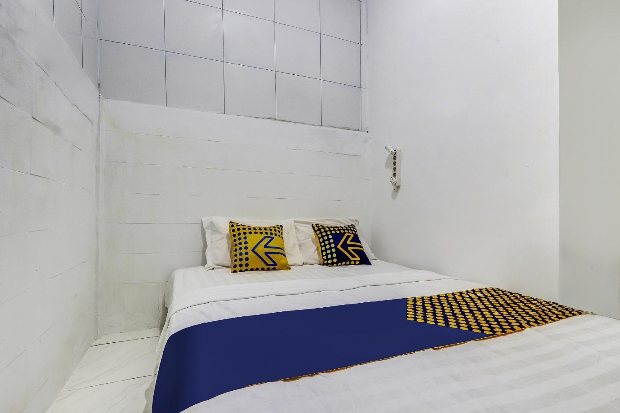 Spot On 90780 Gang Tengah Homestay Syariah 세마랑 외부 사진